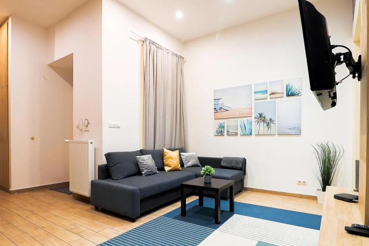 Downtown Quentin Apartment By Anna Budapest