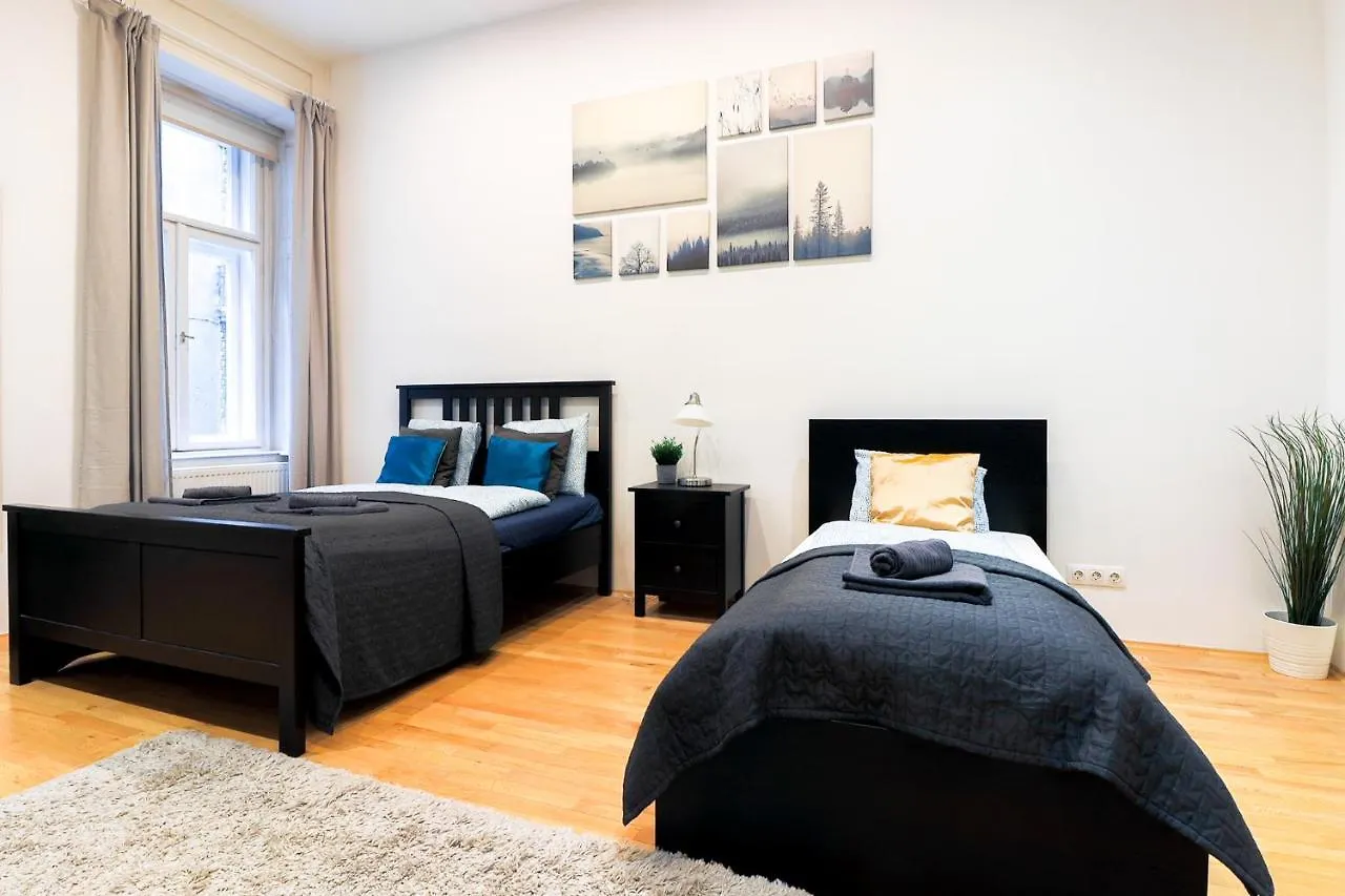 Downtown Quentin Apartment By Anna Budapest Magyarország