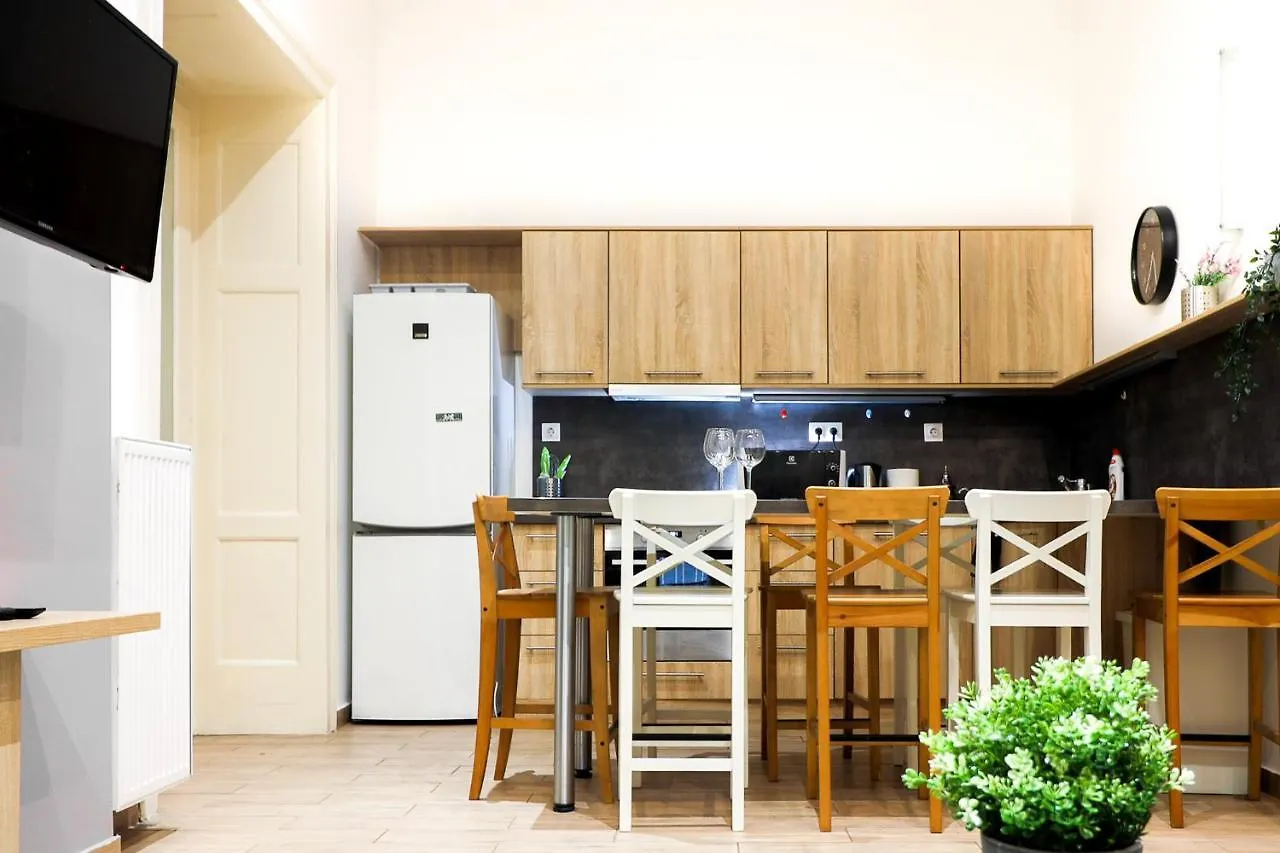 Downtown Quentin Apartment By Anna Βουδαπέστη